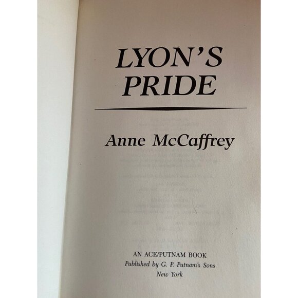 Anne McCaffrey Lyons Pride Sci-Fi 1st Ed & Printing Hardcover 1994 Tower & Hive - Picture 2 of 13